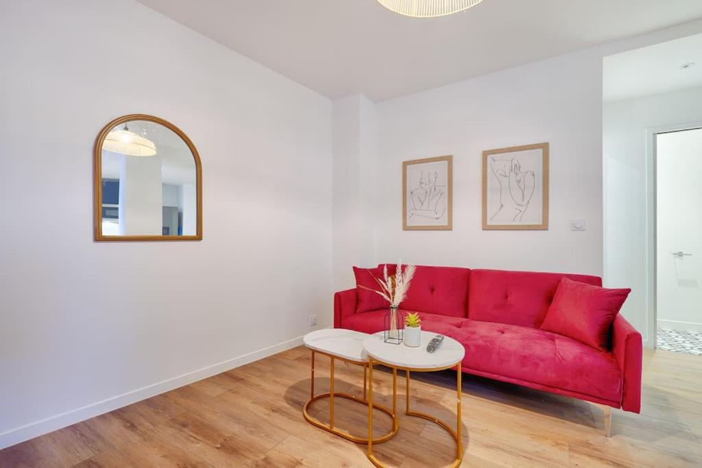 Welcome To Lava House Marly le Roi Bagian luar foto